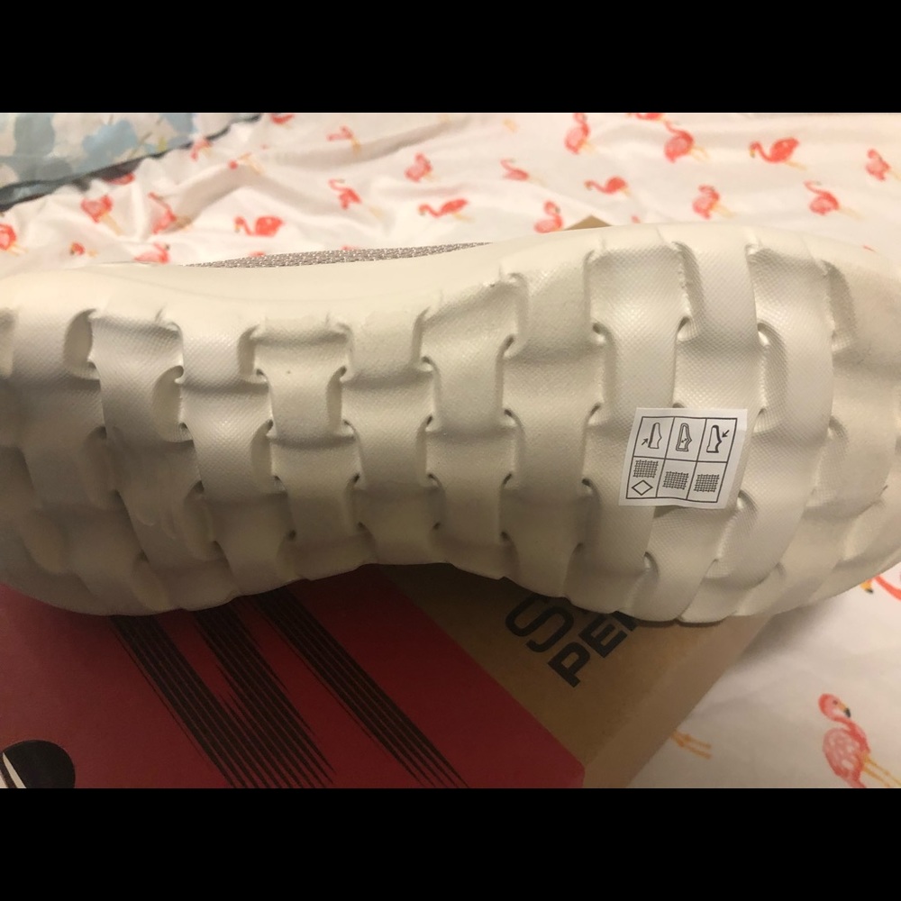 Sketchers never worn